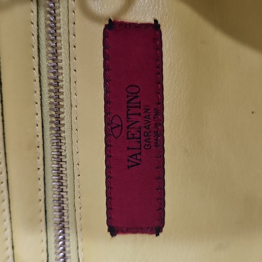 Valentino Garavani studded handbag (project) - Picture 7 of 10